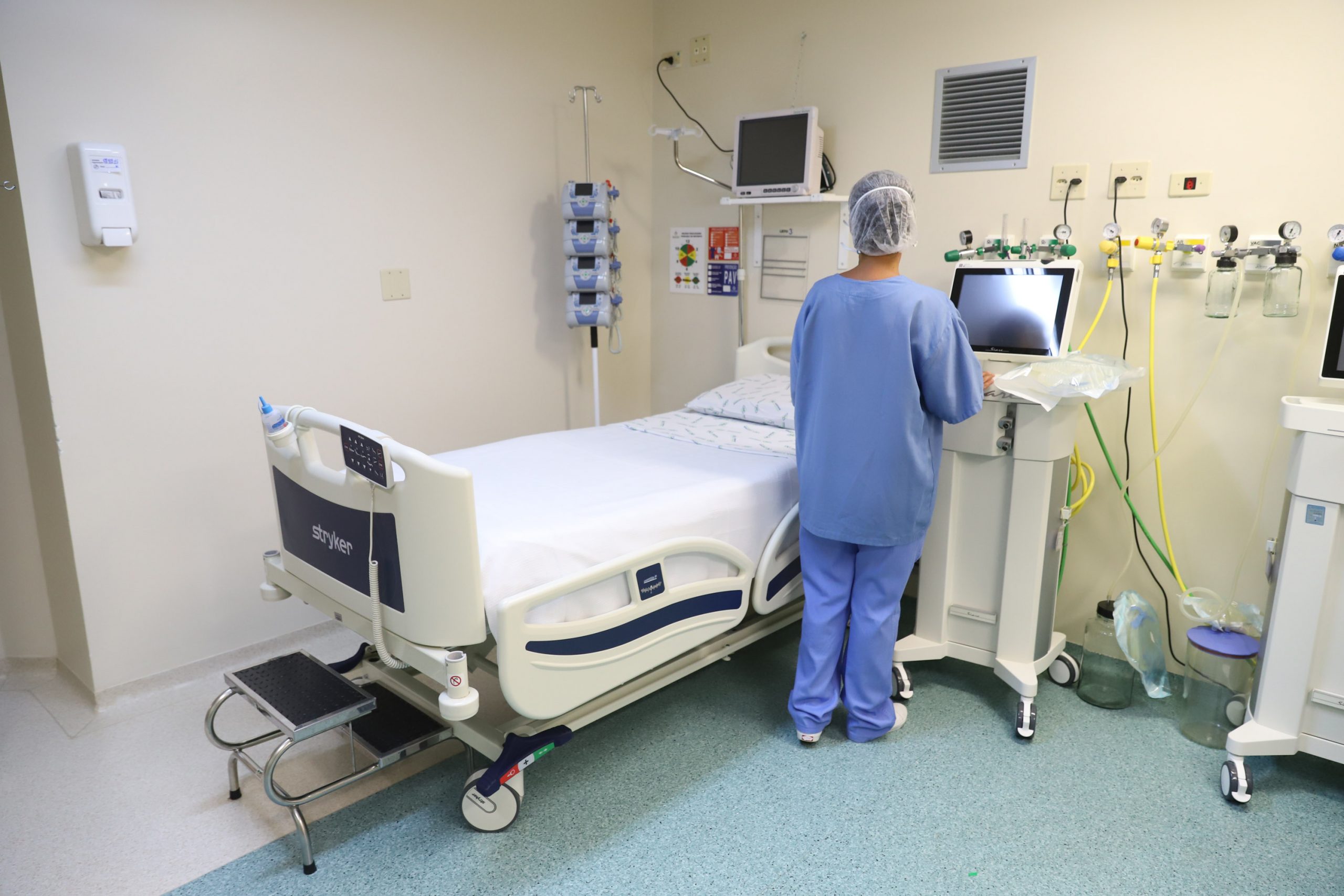 Número de pacientes internados com Covid-19 no Paraná é o menor desde ...